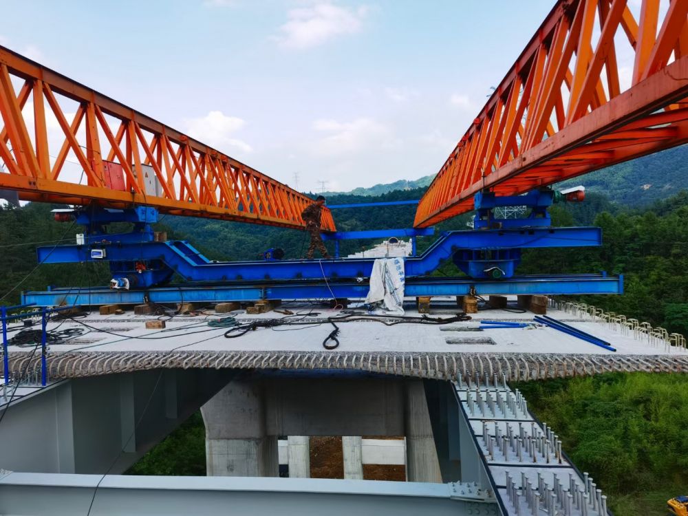 貴州貴陽架橋機(jī)、架橋機(jī)型號(hào)、參數(shù)、生產(chǎn)廠家、租賃出租價(jià)格