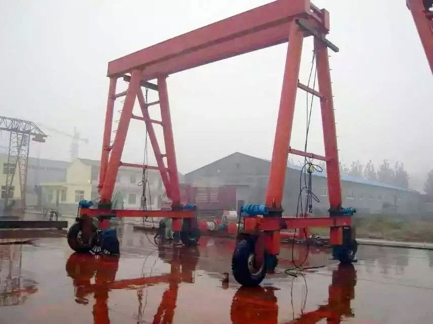 云南提梁機(jī)，云南輪胎式提梁機(jī)，提梁機(jī)安裝改造維修工程