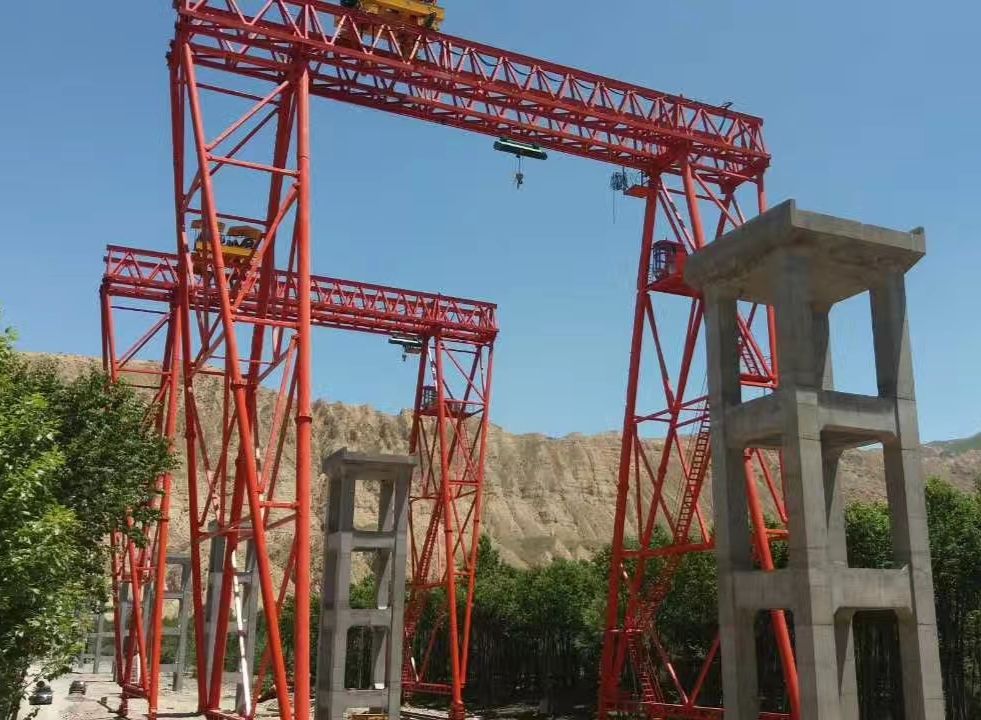 提梁機(jī)、移梁機(jī)、MG型桁架門(mén)式起重機(jī)、路橋門(mén)機(jī)