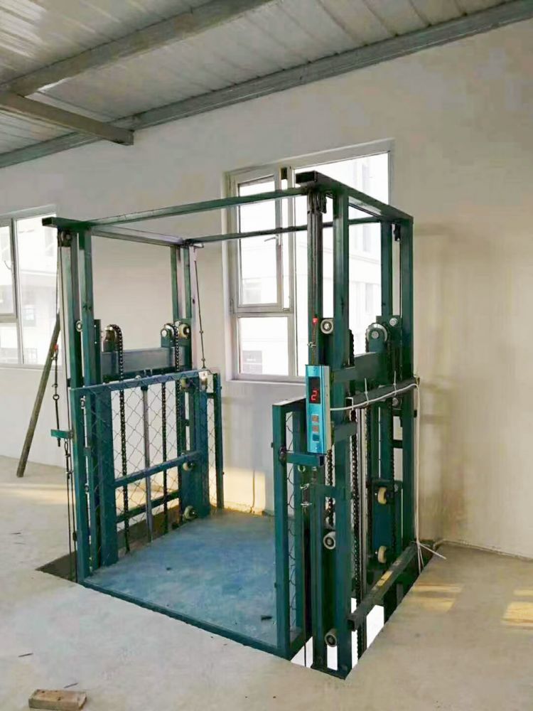 河南安陽升降平臺、載貨升降機，SJD型鏈條導(dǎo)軌式升降機