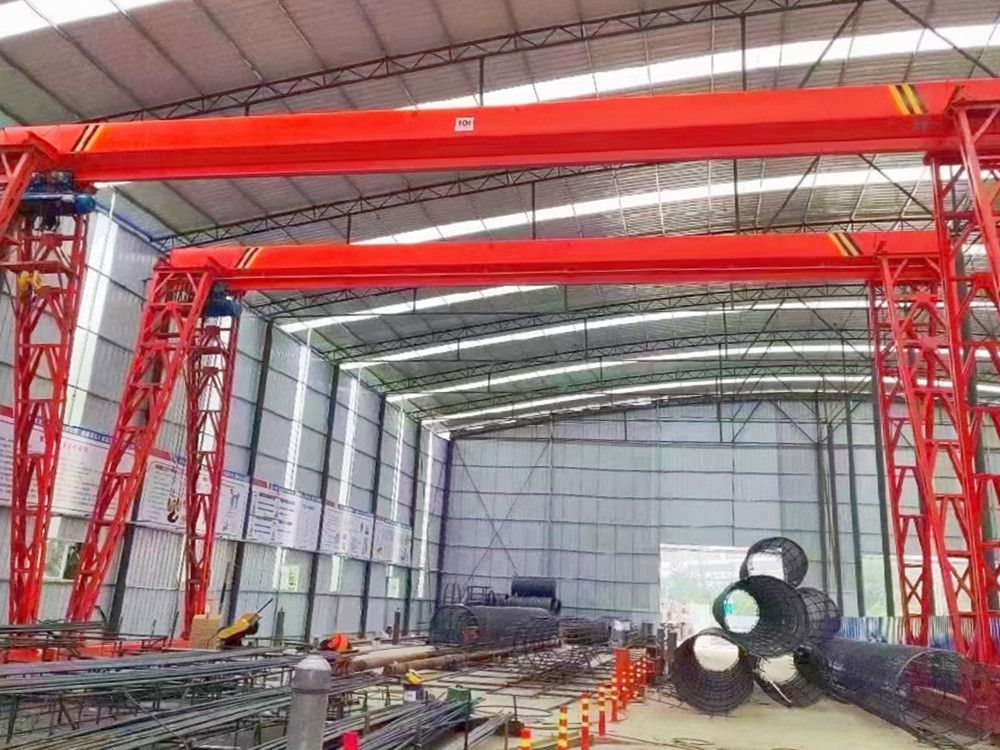電動(dòng)單梁門(mén)式起重機(jī)型號(hào)、參數(shù)、價(jià)格、龍門(mén)吊廠家銷(xiāo)售、安裝維修