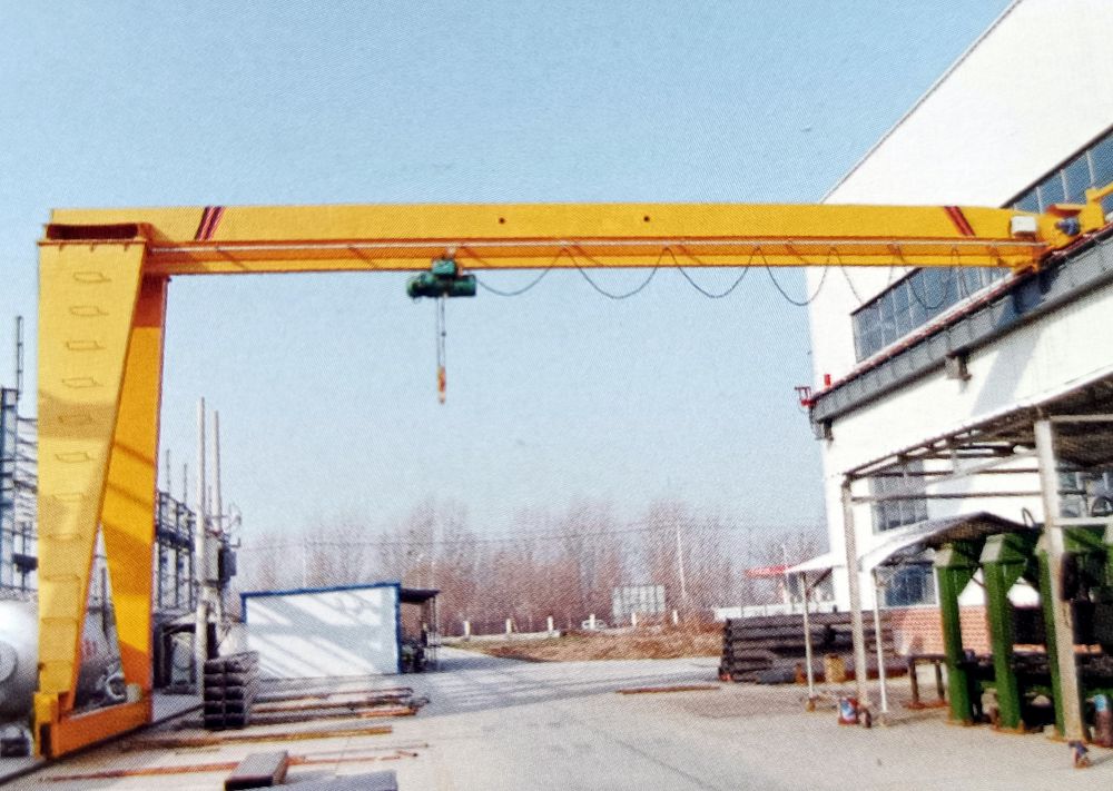 電動(dòng)半腿單梁門式起重機(jī).jpg