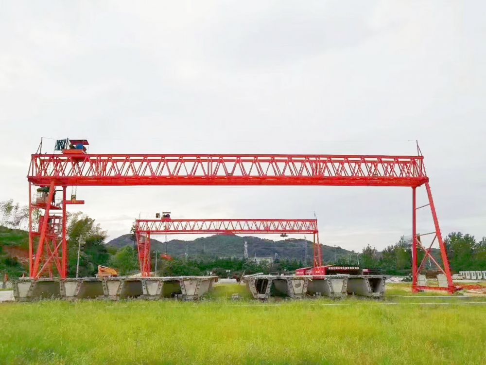提梁機(jī)租賃廠家服務(wù)、工程龍門吊、門式起重機(jī)租賃出租、搬遷移裝維修