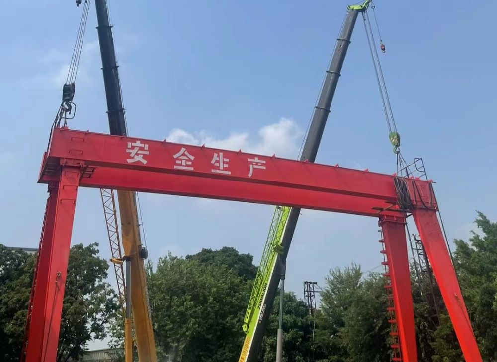 江蘇淮安龍門吊、ME/MG型電動雙梁門式起重機
