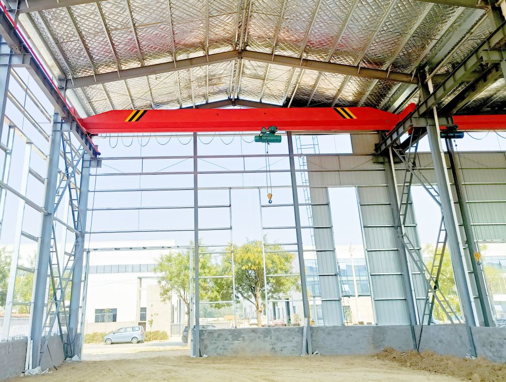 LDA型電動單梁起重機、起重機廠家品牌、場地貨源、型號參數(shù)價格