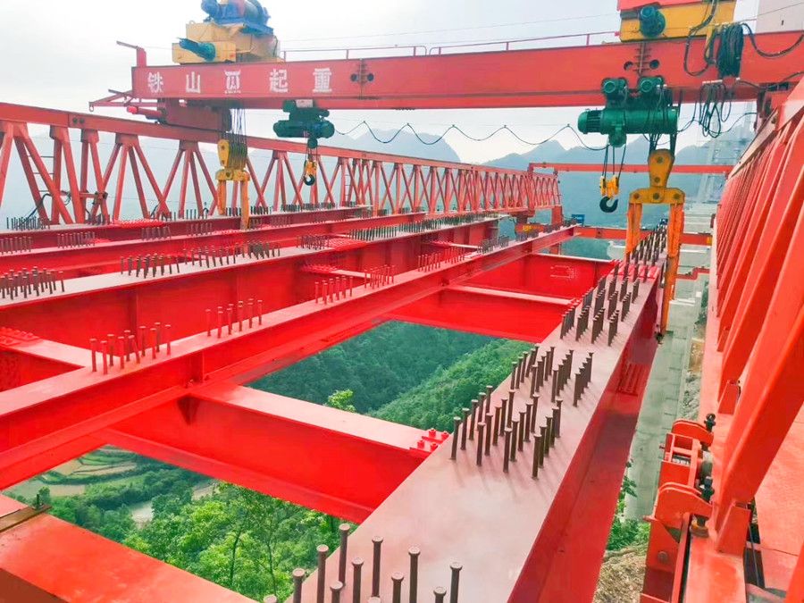 揭陽工程起重機(jī)、40m180t架橋機(jī)