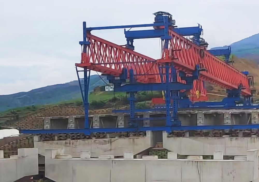 架橋機(jī)廠家、鐵路架橋機(jī)、公路架橋機(jī)生產(chǎn)廠家、價(jià)格