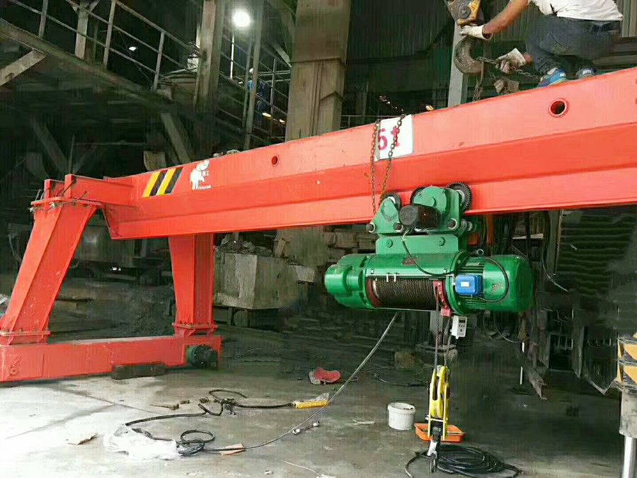 江西上饒龍門(mén)吊、行業(yè)專用起重機(jī)、MH型電動(dòng)單梁門(mén)式起重機(jī)