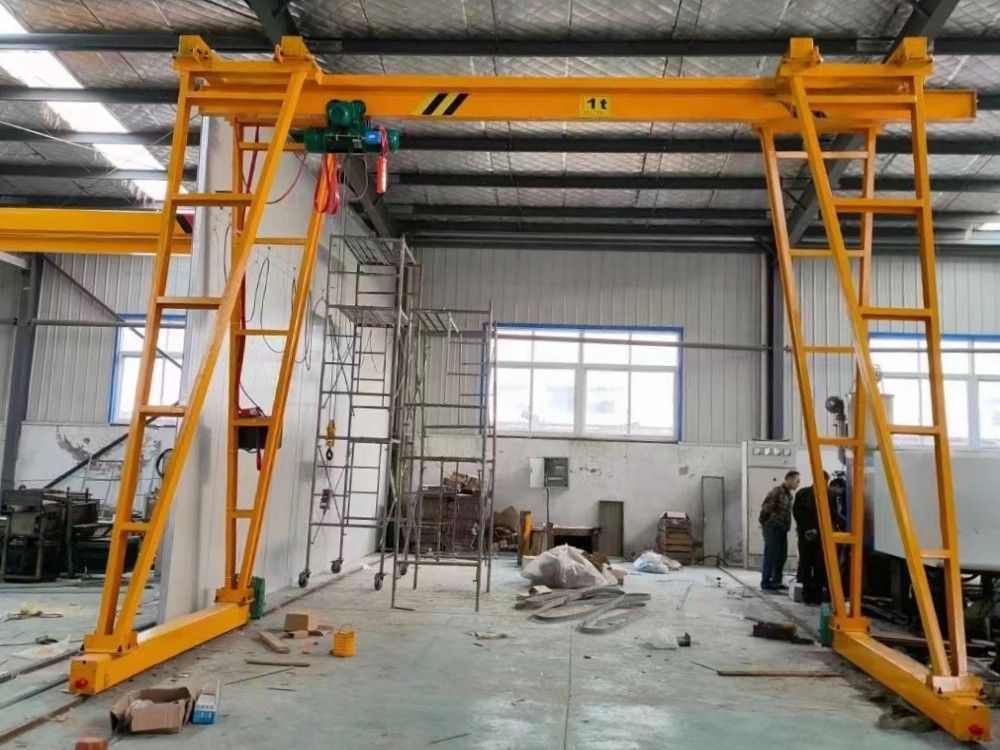 龍門吊廠家生產，手推型/電動型小型門式起重機制造安裝調試