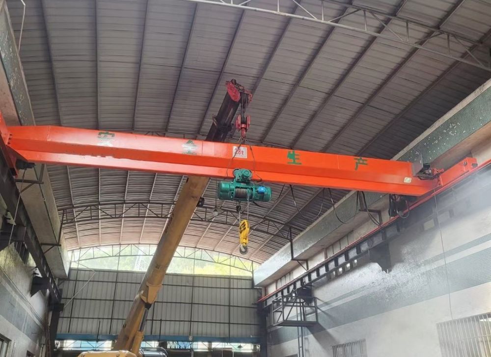 貴陽(yáng)起重機(jī)、橋式起重機(jī)、LDA型電動(dòng)單梁起重機(jī)
