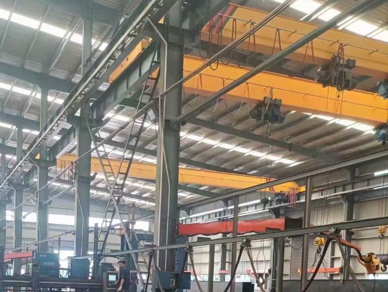 歐式電動(dòng)單梁起重機(jī)、新型低凈空起重機(jī)、行車、行吊