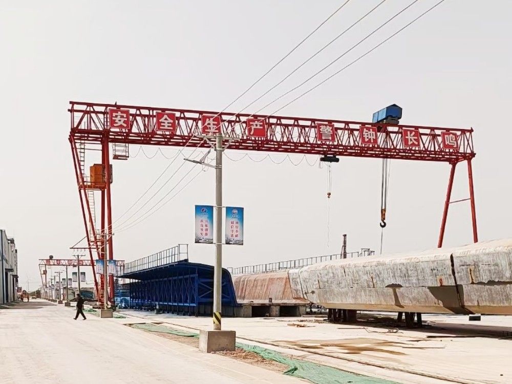 桁架門式起重機(jī)、工程龍門吊、提梁機(jī)、路橋門機(jī)、河南鐵山起重