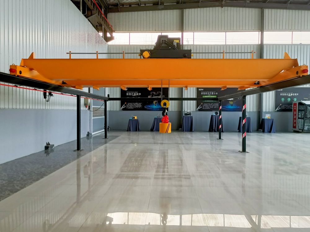 歐標(biāo)起重機、歐式新型雙梁橋式起重機、歐式天車、吊機