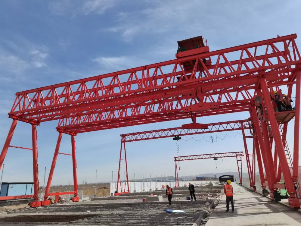 綿陽(yáng)龍門(mén)吊、提梁機(jī)、路橋門(mén)機(jī)、雙梁門(mén)式起重機(jī)廠家銷(xiāo)售安裝維修