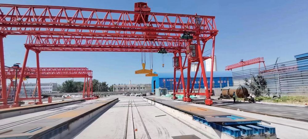 海南路橋門(mén)機(jī)、提梁機(jī)、工程龍門(mén)吊、移梁機(jī)租賃、安裝、搬遷、維修