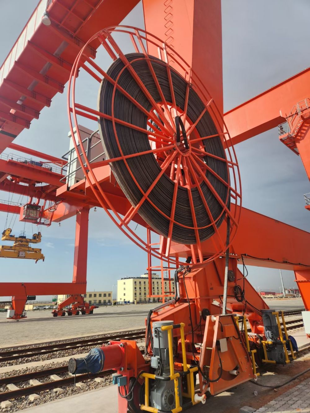 龍門吊、港機、門式起重機電纜卷筒型號規(guī)格、技術(shù)參數(shù)