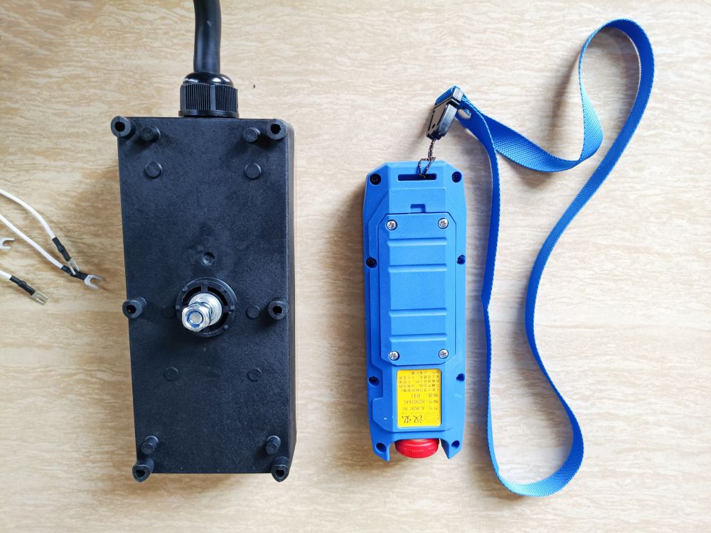 DF-8S工業(yè)遙控器背面圖片.jpg