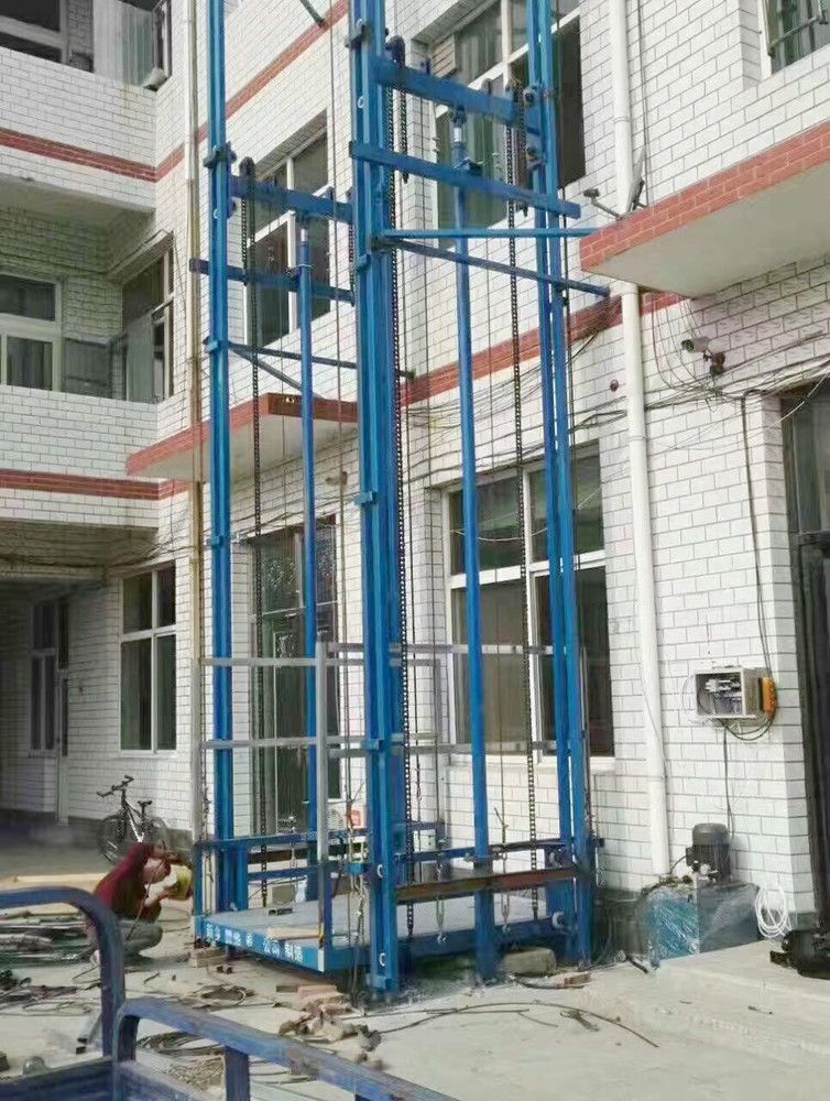 陜西升降機、液壓鏈條導(dǎo)軌式升降機、升降平臺