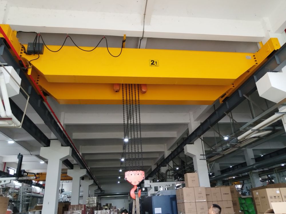 廣東清遠(yuǎn)起重機(jī)、電動(dòng)雙梁橋式起重機(jī)