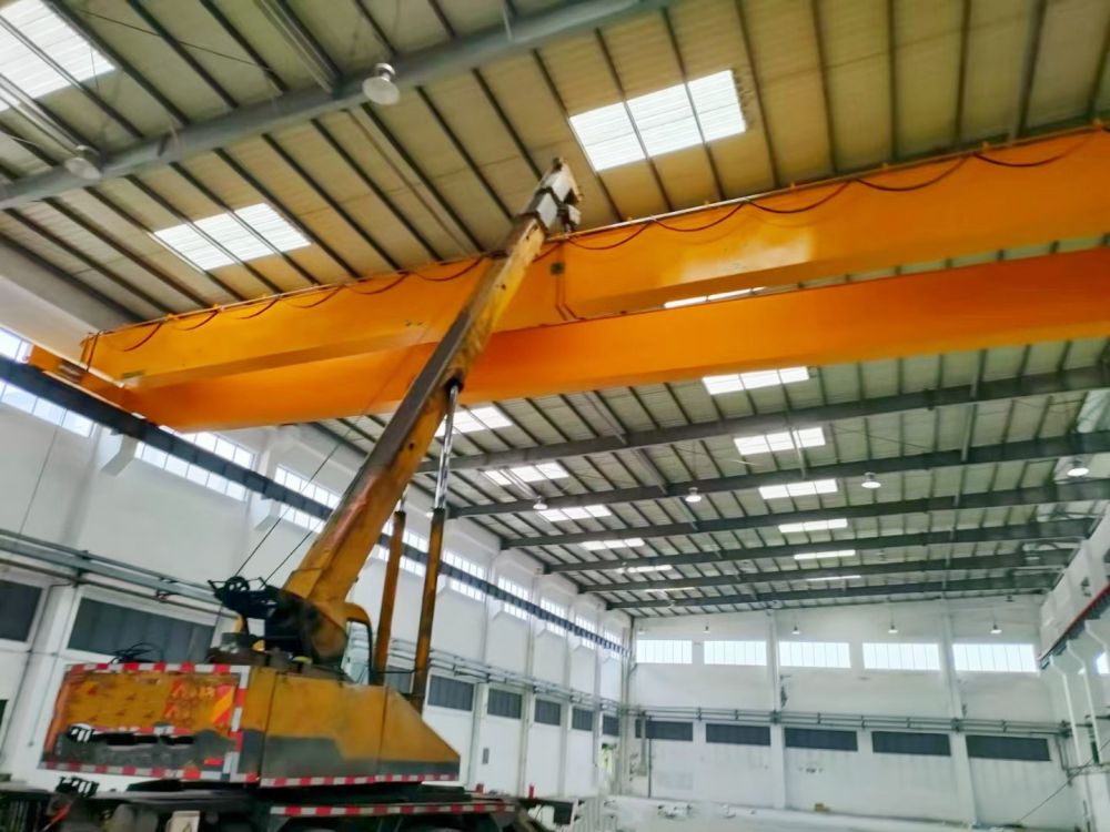 四平市起重機(jī)、電動(dòng)雙梁橋吊、雙梁天車、吊機(jī)廠家銷售-發(fā)達(dá)起重機(jī)