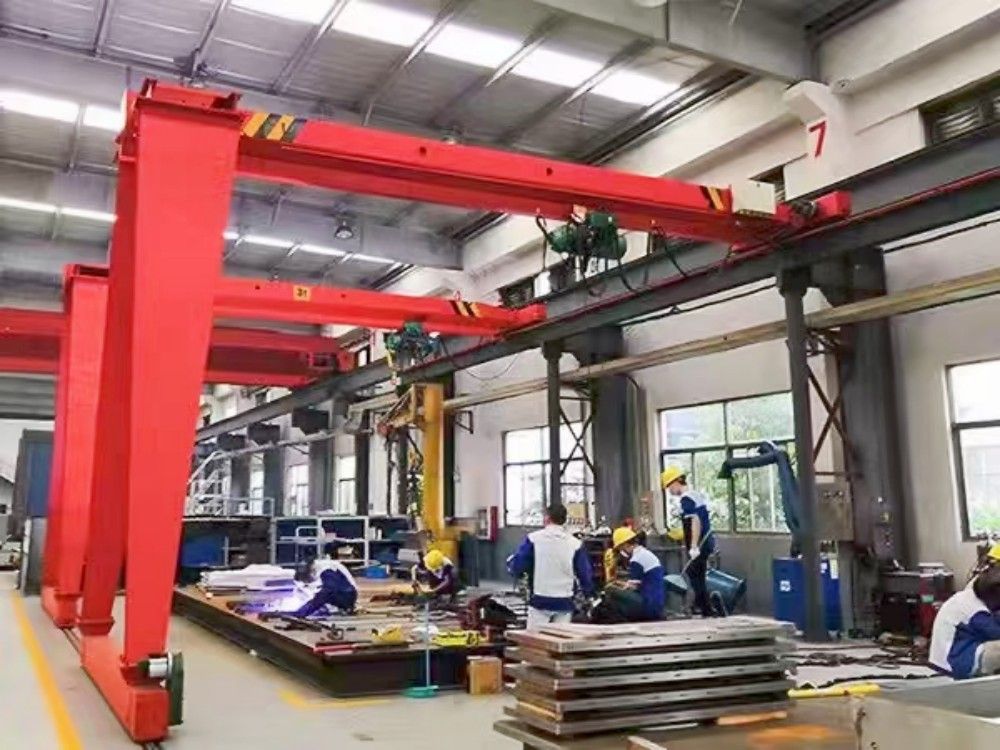 龍門吊廠家、品牌、型號、價格、BMH型半腿門式起重機(jī)制造安裝維修