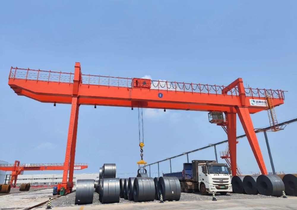 上海龍門(mén)吊、MG型雙梁門(mén)式起重機(jī)、門(mén)機(jī)