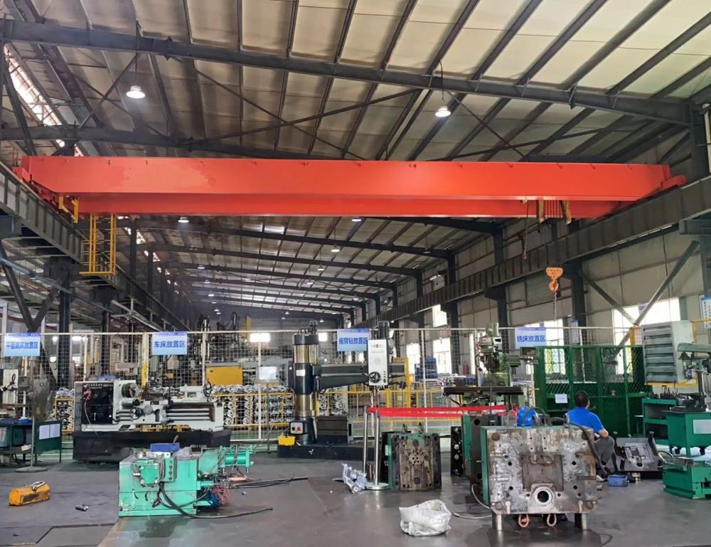 LH型電動(dòng)葫蘆橋式起重機(jī)、雙梁橋式天車、吊機(jī)、衛(wèi)華起重機(jī)