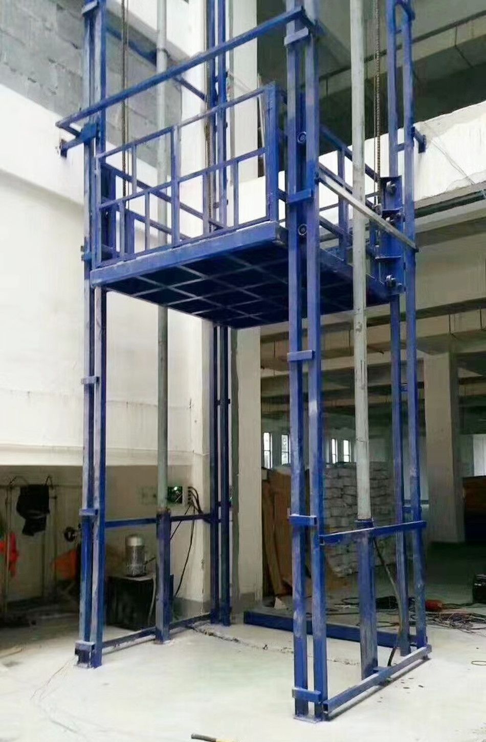 肇慶市SJD型鏈條導(dǎo)軌式升降機(jī)、貨梯廠家供貨、安裝維修