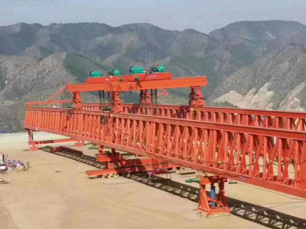 架橋機(jī)生產(chǎn)廠家、公路鐵路架橋機(jī)、高鐵架橋機(jī)生產(chǎn)制造、租賃出租