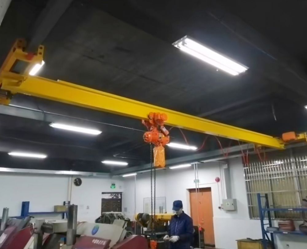 起重機(jī)廠家品牌、電動(dòng)單梁懸掛起重機(jī)設(shè)計(jì)制造、安裝維修