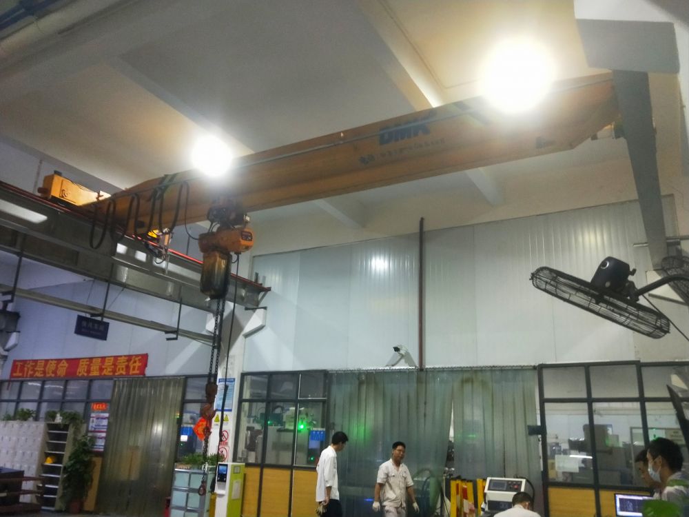 LDA型電動單梁起重機、單梁起重機產(chǎn)品優(yōu)點、價格