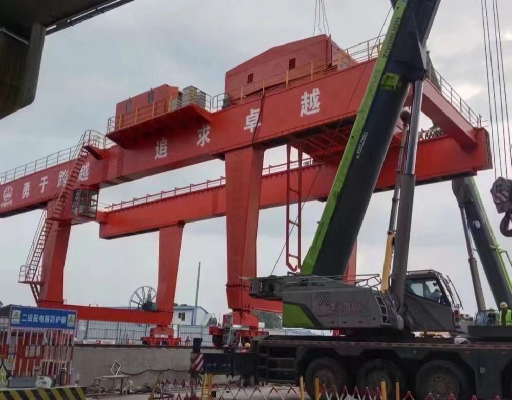 地鐵出渣機、地鐵站專用門式起重機