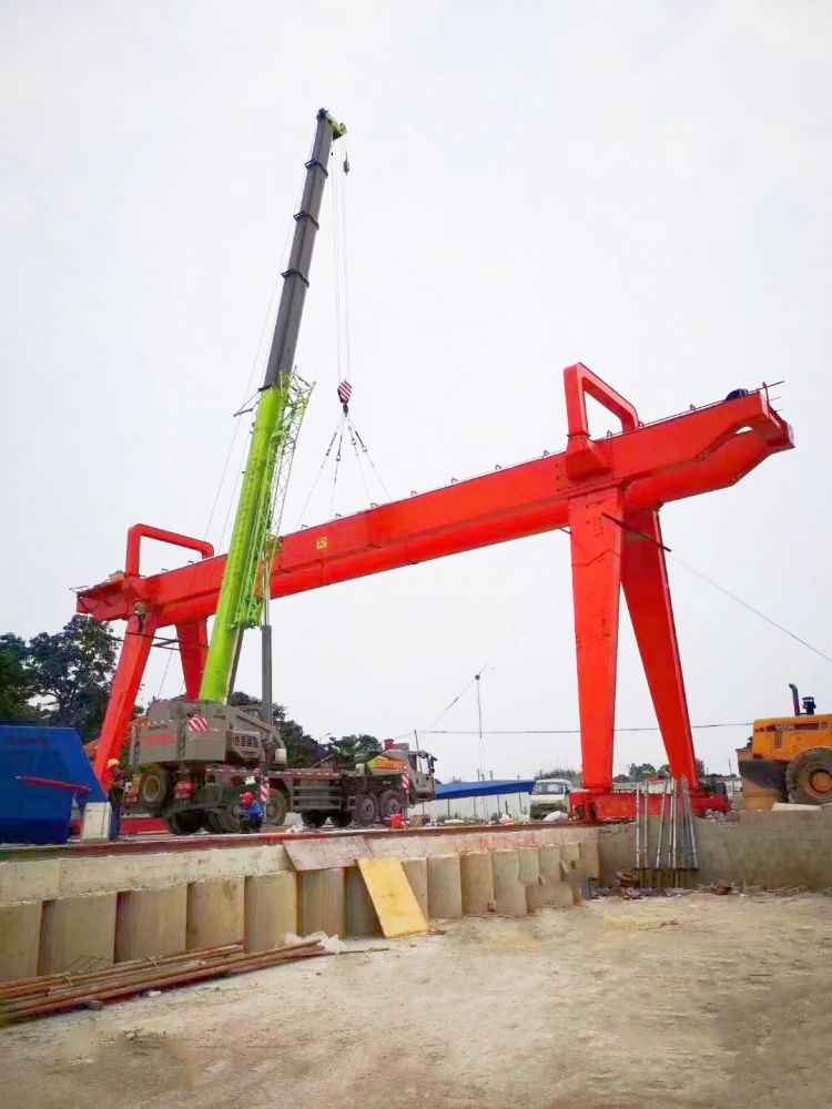 滄州龍門吊、A型電動(dòng)雙梁門式起重機(jī)廠家銷售、安裝維修