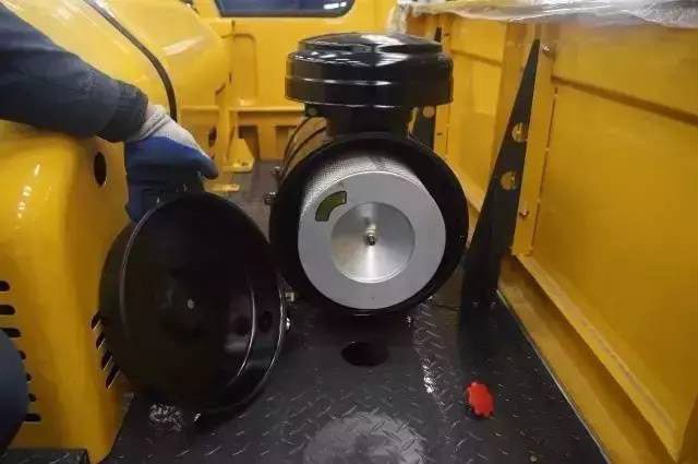 汽車起重機空氣濾清器