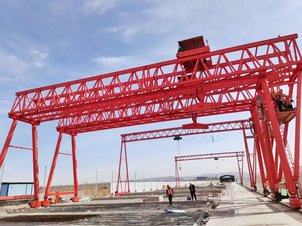 提梁機廠家、型號、參數(shù)、工程門式起重機、梁場龍門吊制造安裝維修