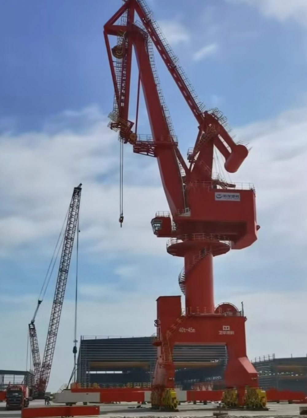 上海港機(jī)、港口起重機(jī)、岸邊門座式起重機(jī)、門座吊