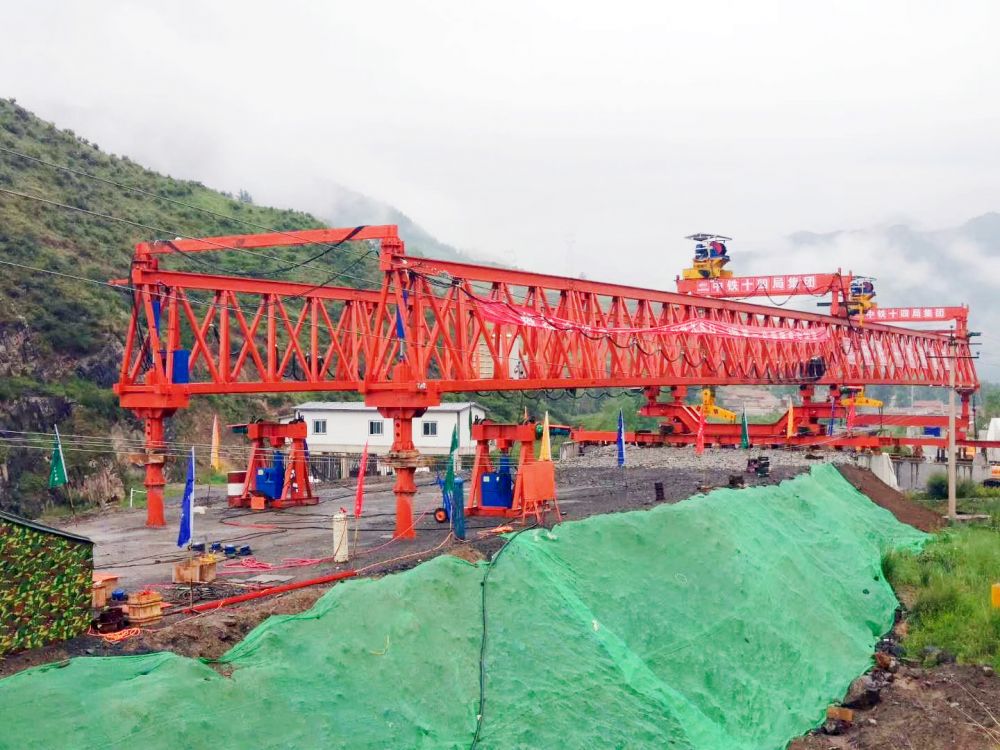 湖南湘西架橋機(jī)廠家、架橋機(jī)生產(chǎn)制造、租賃回收、安裝維修