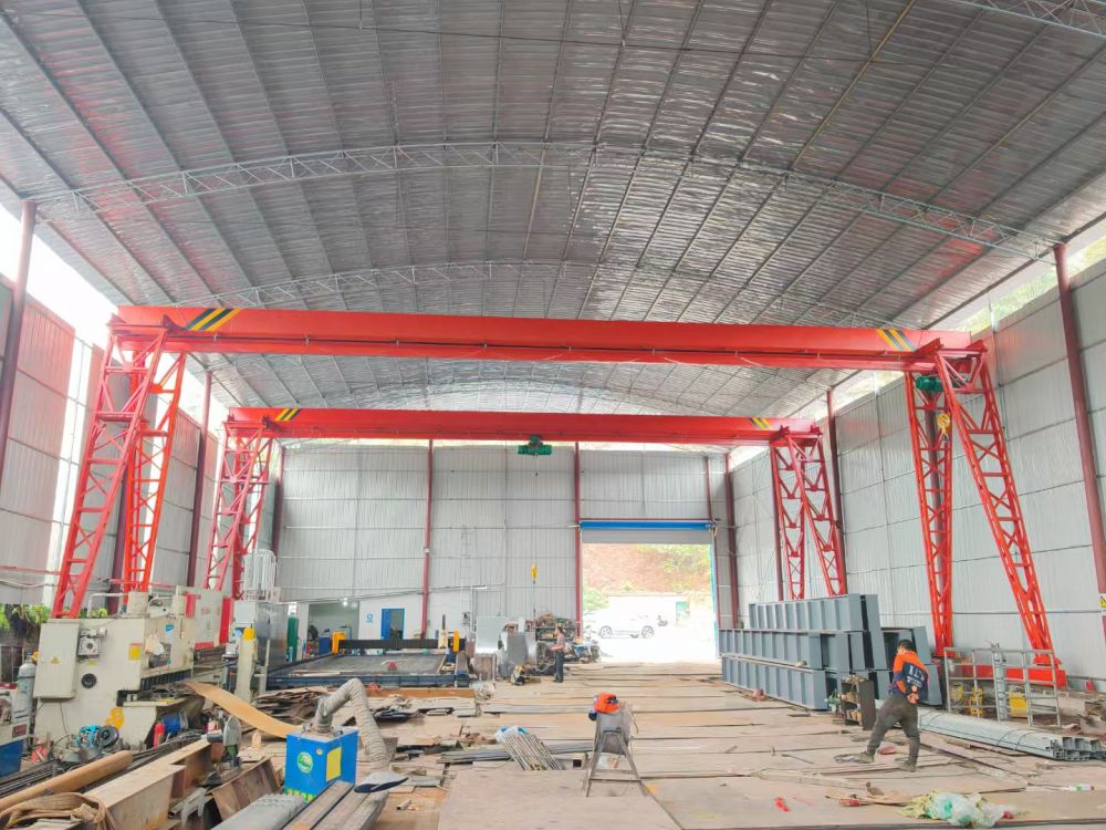 MH型~32噸電動(dòng)單梁門(mén)式起重機(jī)、河南龍門(mén)吊廠家報(bào)價(jià)