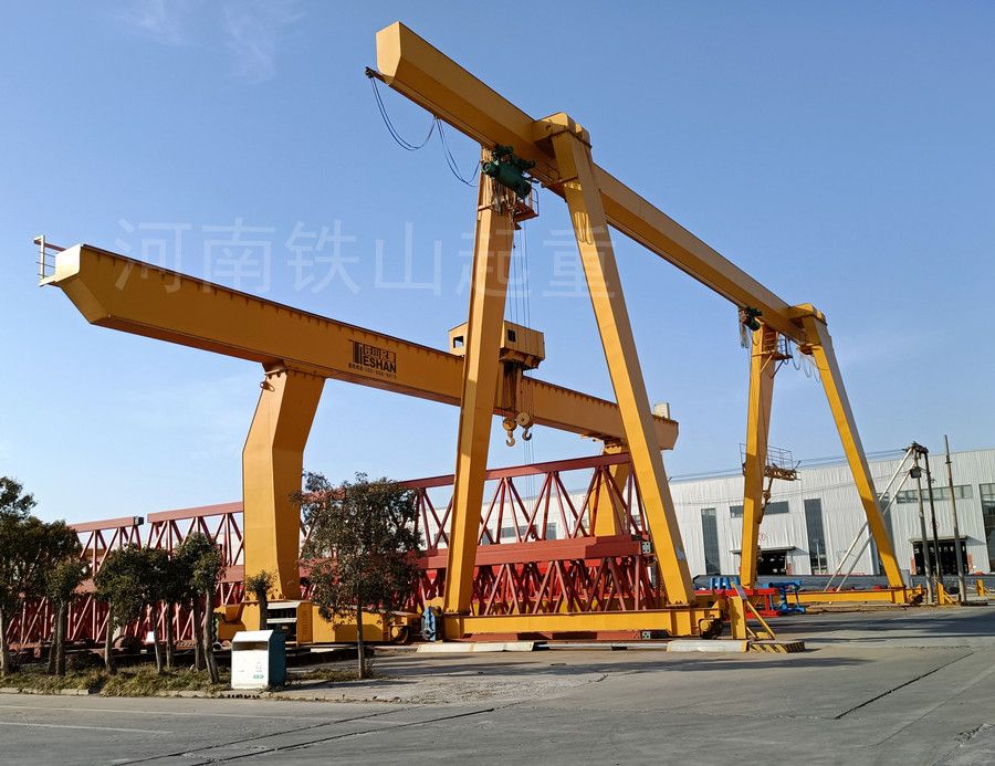 單梁龍門吊、L型單主梁門式起重機(jī)、MH型電動(dòng)葫蘆門式起重機(jī)