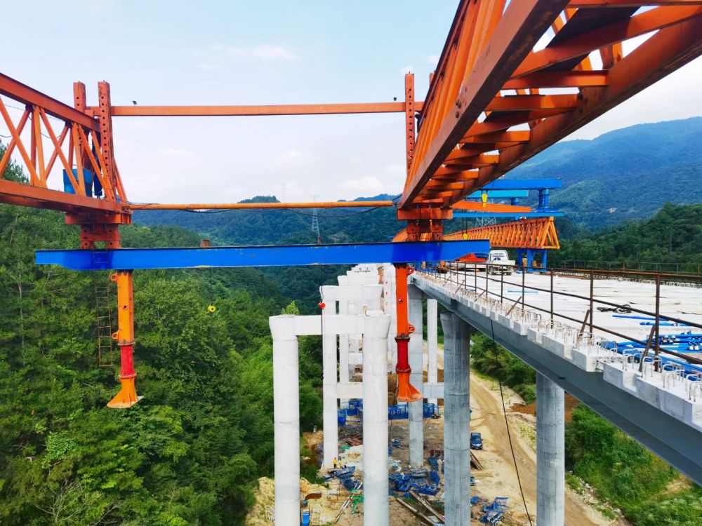 架橋機生產(chǎn)制造、安裝維修、移裝搬遷、出租租賃、二手回收服務(wù)