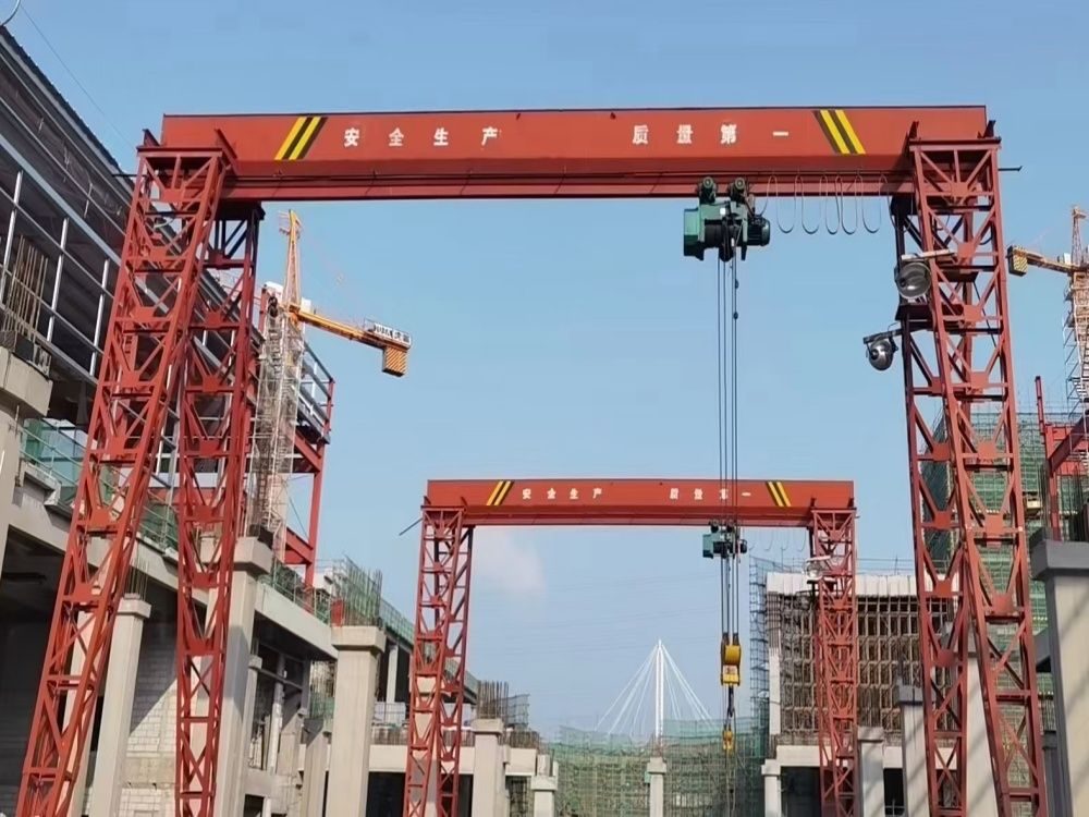 河南龍門(mén)吊廠(chǎng)家、電動(dòng)單梁門(mén)式起重機(jī)型號(hào)規(guī)格、技術(shù)參數(shù)、報(bào)價(jià)單